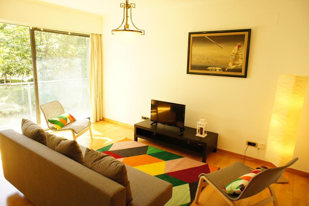 Modern Apartment Near The Bridge Lisboa Exterior foto